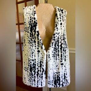 PHILOSOPHY FAUX FUR BLACK AND WHITE VEST